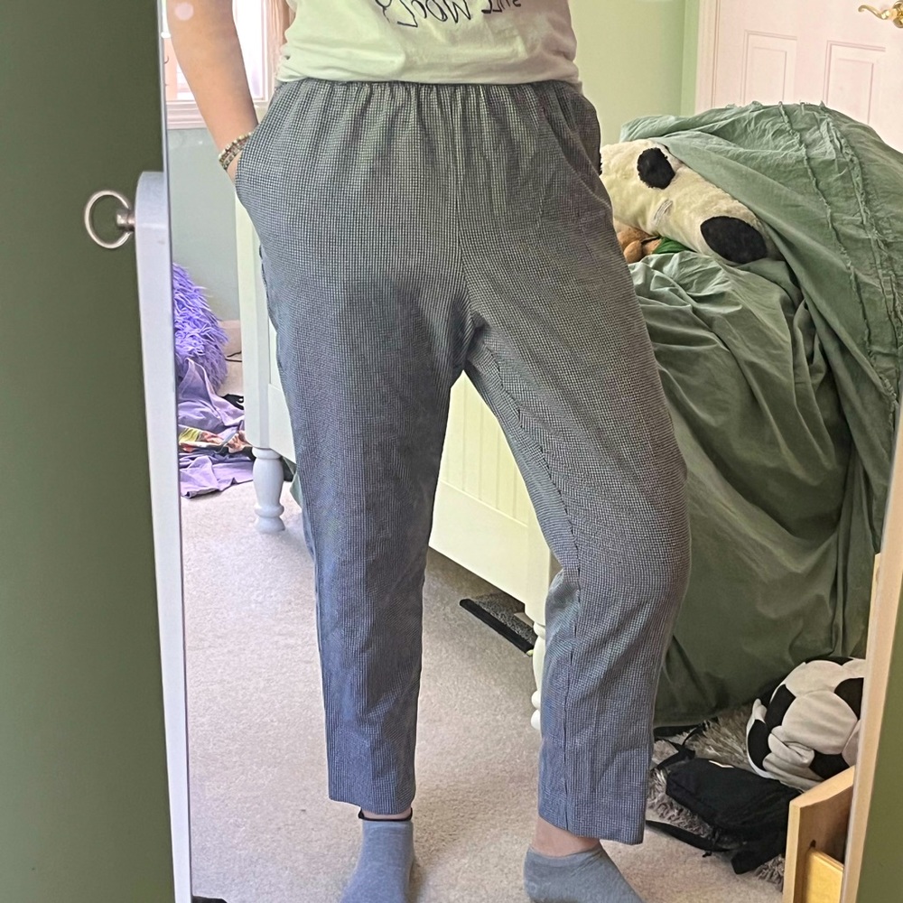 Women’s Dogtooth Trousers ✨ Comfortable fit, can be dressed up or dressed down.